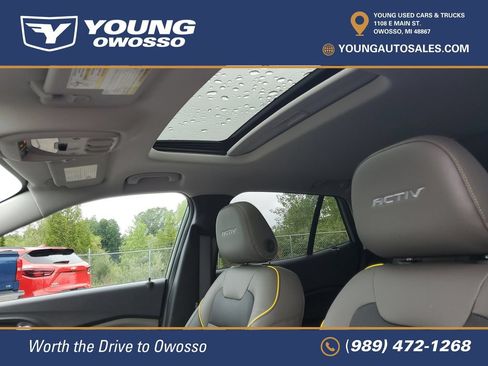 Certified 2025 Chevrolet Trax ACTIV w/ Sunroof Package FWD image 8
