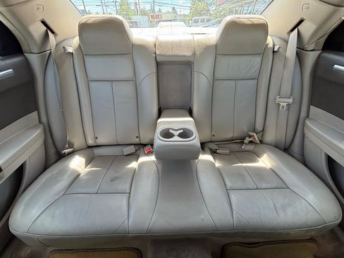 Used 2007 Chrysler 300 Touring L w/ Luxury Group AWD/4WD image 17