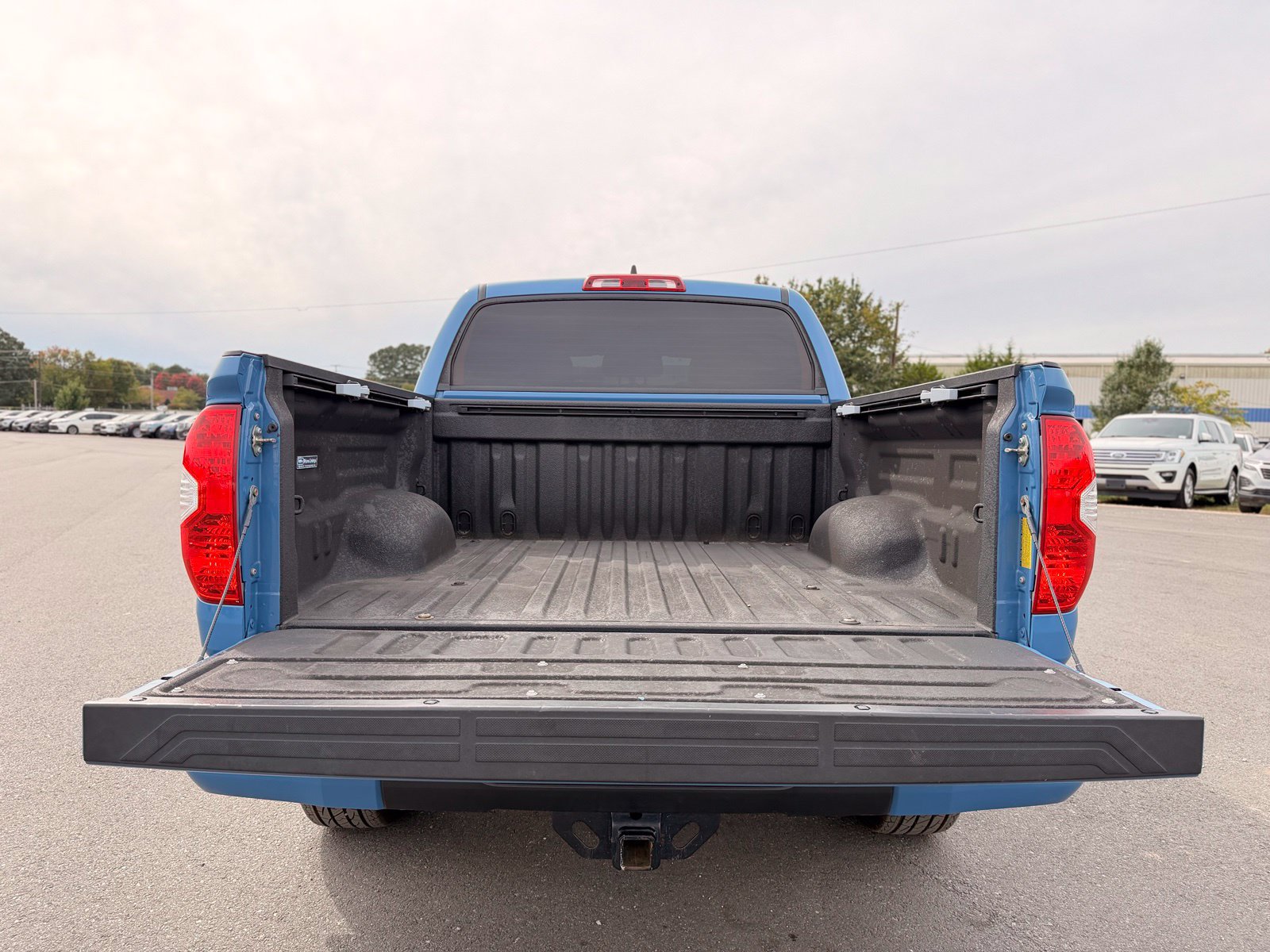 Used 2020 Toyota Tundra Limited w/ Limited Premium Package AWD/4WD image 24