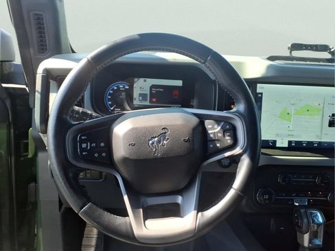 Used 2023 Ford Bronco Badlands w/ Sasquatch Package AWD/4WD image 31