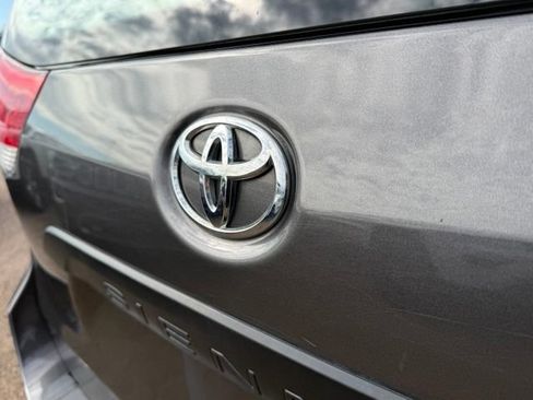 Used 2011 Toyota Sienna FWD image 13