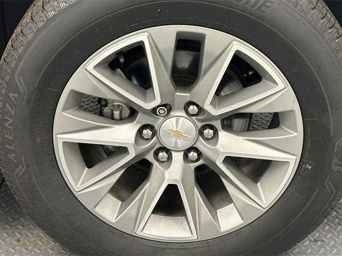 Used 2021 Chevrolet Silverado 1500 High Country w/ Technology Package image 22