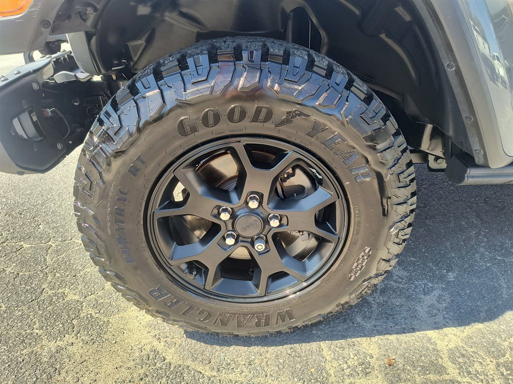 Used 2019 Jeep Wrangler Unlimited Sahara w/ Quick Order Package 24M Moab AWD/4WD image 9