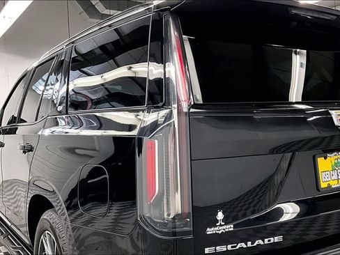 Used 2021 Cadillac Escalade Sport w/ Driver Assist Tech Package AWD/4WD image 37
