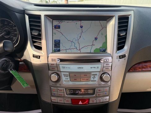 Used 2011 Subaru Outback 3.6R Limited AWD/4WD image 17