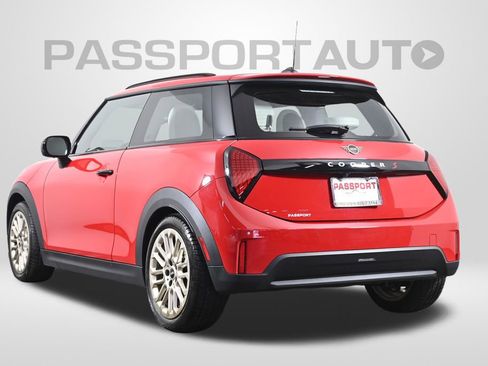 Certified 2025 MINI Cooper S image 6