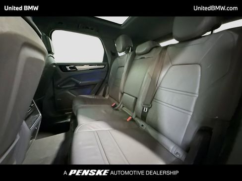 Used 2021 Porsche Cayenne image 13