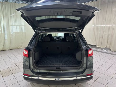 Used 2019 Chevrolet Equinox LT w/ Driver Convenience Package image 8
