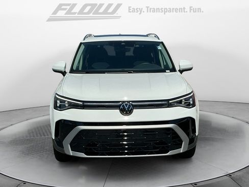 New 2025 Volkswagen Taos SEL image 2