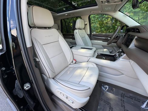 Used 2021 GMC Yukon Denali w/ Denali Ultimate Package AWD/4WD image 63