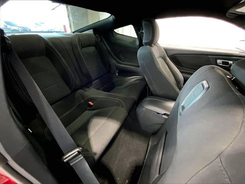 Used 2024 Ford Mustang Coupe RWD image 25