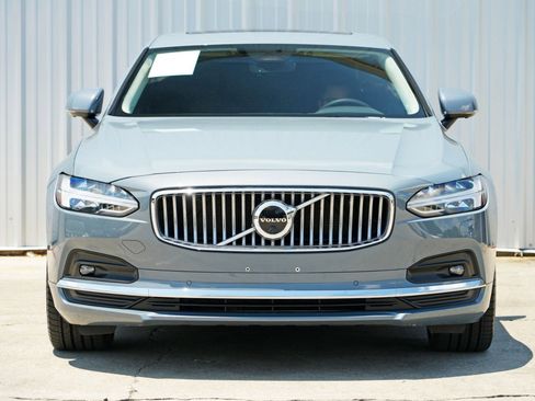 Used 2023 Volvo S90 B6 Plus w/ Protection Package Premier image 5