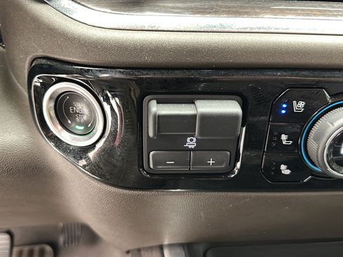 Used 2025 Chevrolet Silverado 2500 LTZ w/ LTZ Plus Package AWD/4WD image 28