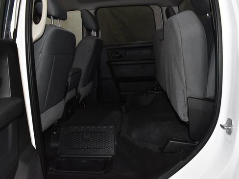 Used 2018 RAM 2500 Tradesman w/ Chrome Appearance Group image 35