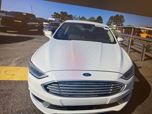 Used 2018 Ford Fusion SE w/ Equipment Group 602A image 13