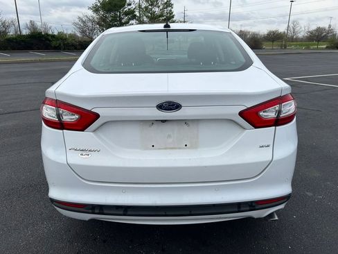 Used 2016 Ford Fusion SE image 4