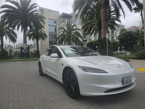 Used 2025 Tesla Model 3 Long Range RWD image 10
