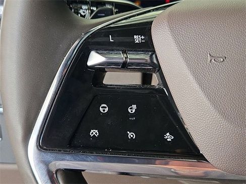 Used 2025 Cadillac Escalade ESV Premium Luxury w/ Touring Package image 12