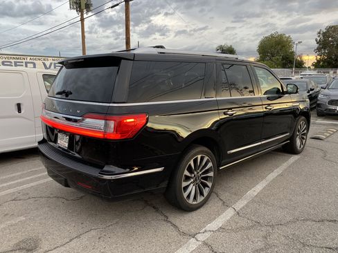 Used 2018 Lincoln Navigator L Select w/ Cargo Package image 9