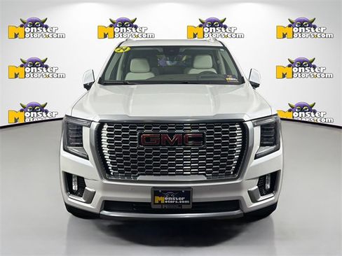 Used 2024 GMC Yukon Denali image 2