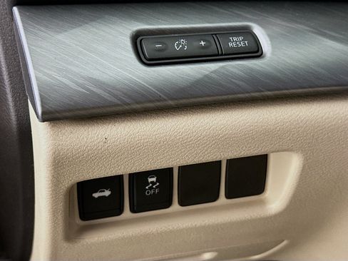 Used 2017 Nissan Maxima 3.5 S FWD image 16
