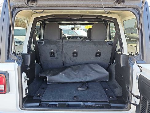 Used 2022 Jeep Wrangler Unlimited Sport image 29