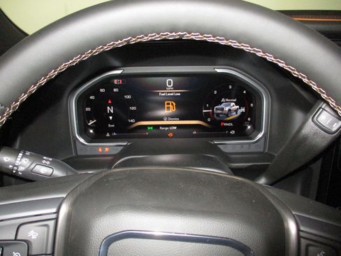Used 2024 Nissan Frontier SL w/ Technology Package AWD/4WD image 35