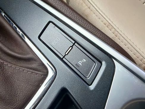 Used 2014 Cadillac SRX Luxury FWD image 31