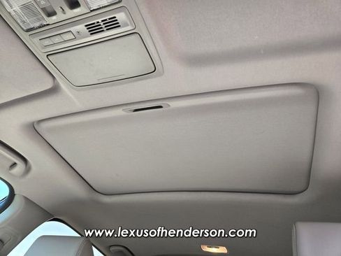 Used 2020 Honda CR-V Touring image 11