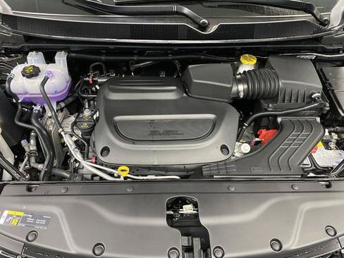 New 2026 Chrysler Pacifica Limited w/ S Appearance Package AWD/4WD image 43