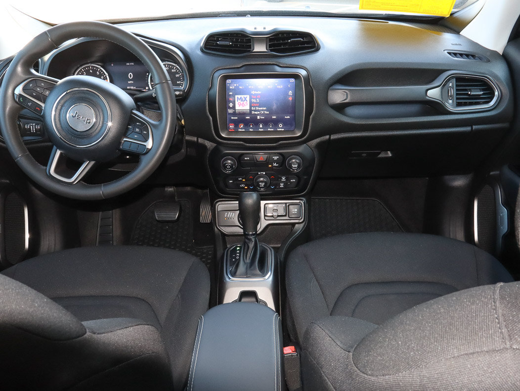 Used 2022 Jeep Renegade Latitude AWD/4WD image 10
