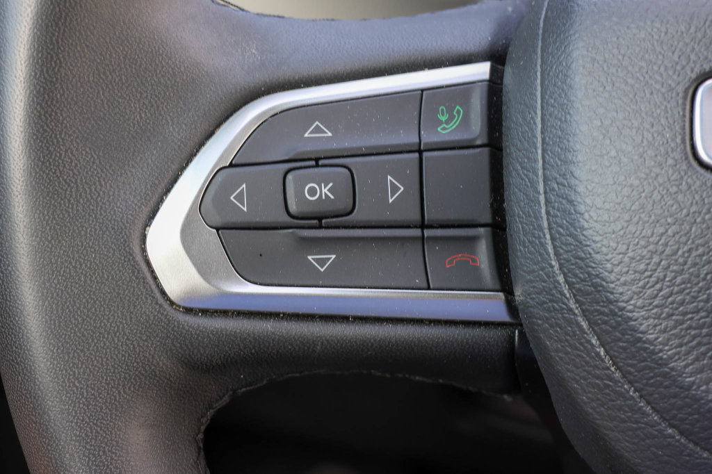 Used 2025 Jeep Compass Limited AWD/4WD image 27