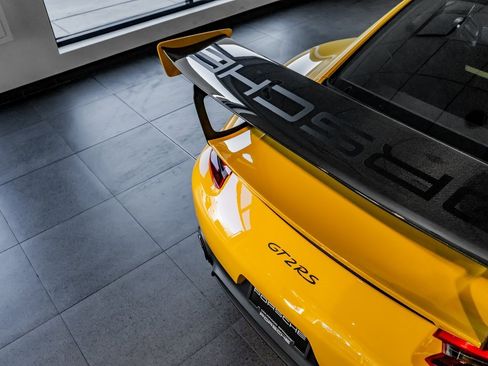 Certified 2018 Porsche 911 GT2 RS image 32