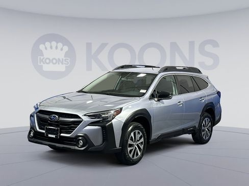 Used 2023 Subaru Outback Premium image 1