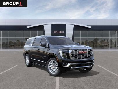 New 2026 GMC Yukon XL Denali w/ Sun & Power Step Package