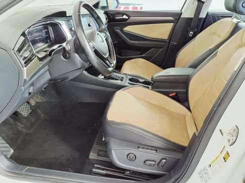 Used 2019 Volkswagen Jetta SEL Premium FWD image 12