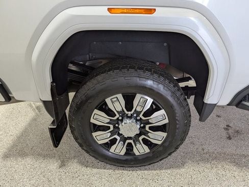 Used 2025 GMC Sierra 3500 Denali AWD/4WD image 14