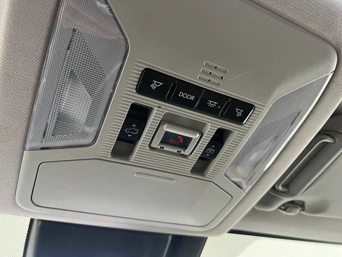 Used 2020 Toyota RAV4 Limited image 52