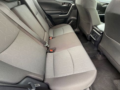 Used 2025 Toyota RAV4 XLE image 32