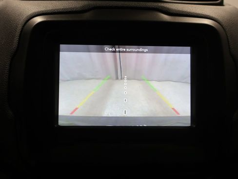 Used 2019 Jeep Renegade Latitude w/ Cold Weather Group AWD/4WD image 25