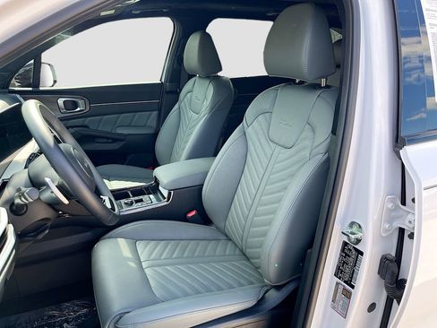 Certified 2025 Kia Sorento SX Prestige w/ Sage Leather Package AWD/4WD image 16