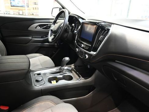 Used 2018 Chevrolet Traverse LT image 14
