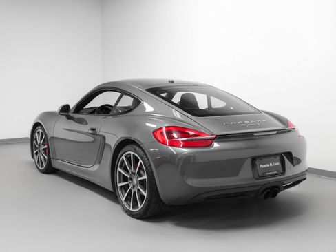 Certified 2016 Porsche Cayman S RWD image 3