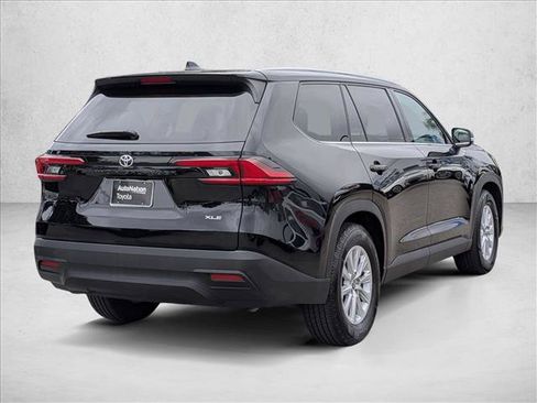 Used 2025 Toyota Grand Highlander FWD image 5