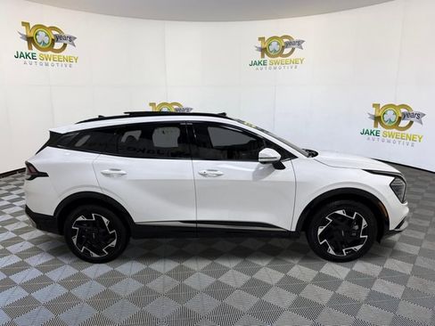 Used 2024 Kia Sportage SX AWD/4WD image 11