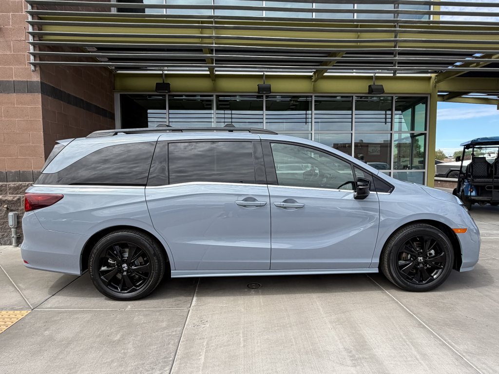 Used 2023 Honda Odyssey Sport image 9