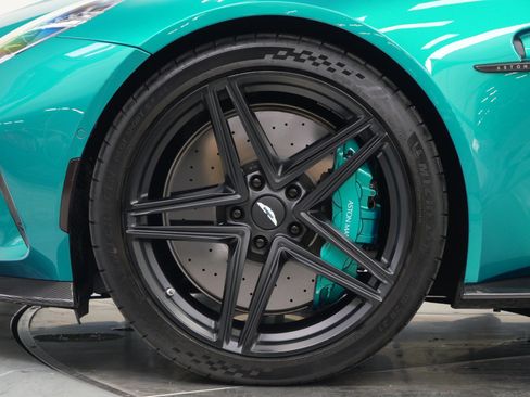 Used 2025 Aston Martin V8 Vantage Coupe image 10