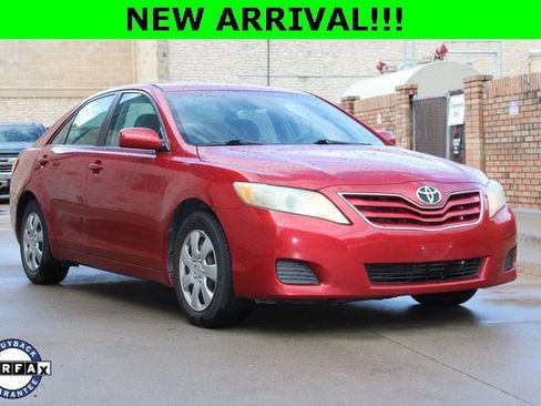Used 2010 Toyota Camry image 1