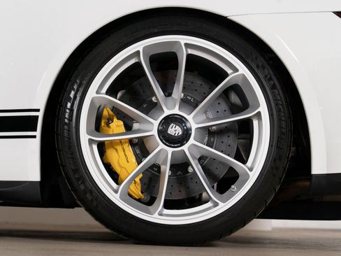 Used 2016 Porsche 911 R image 42