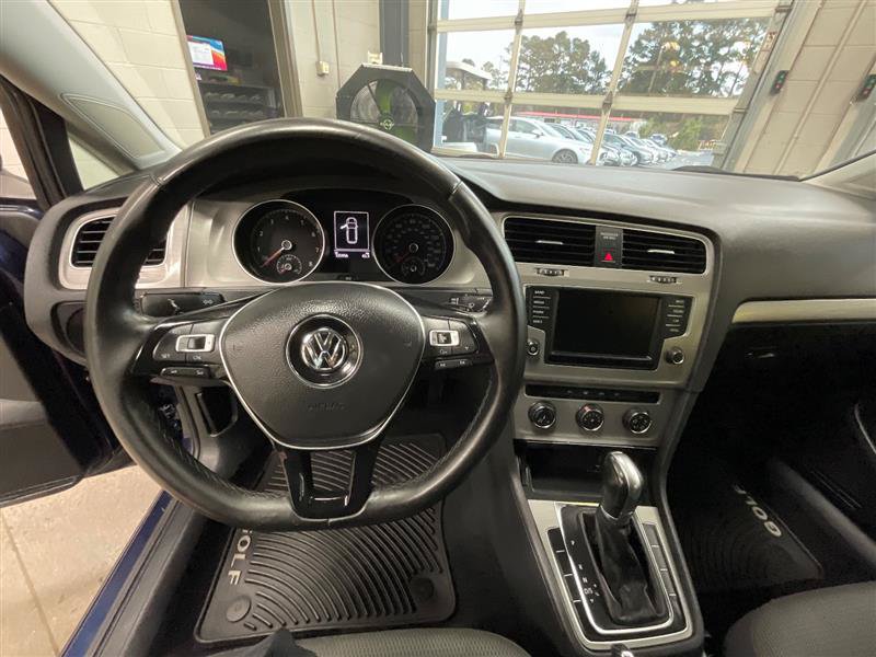 Used 2016 Volkswagen Golf S FWD image 14